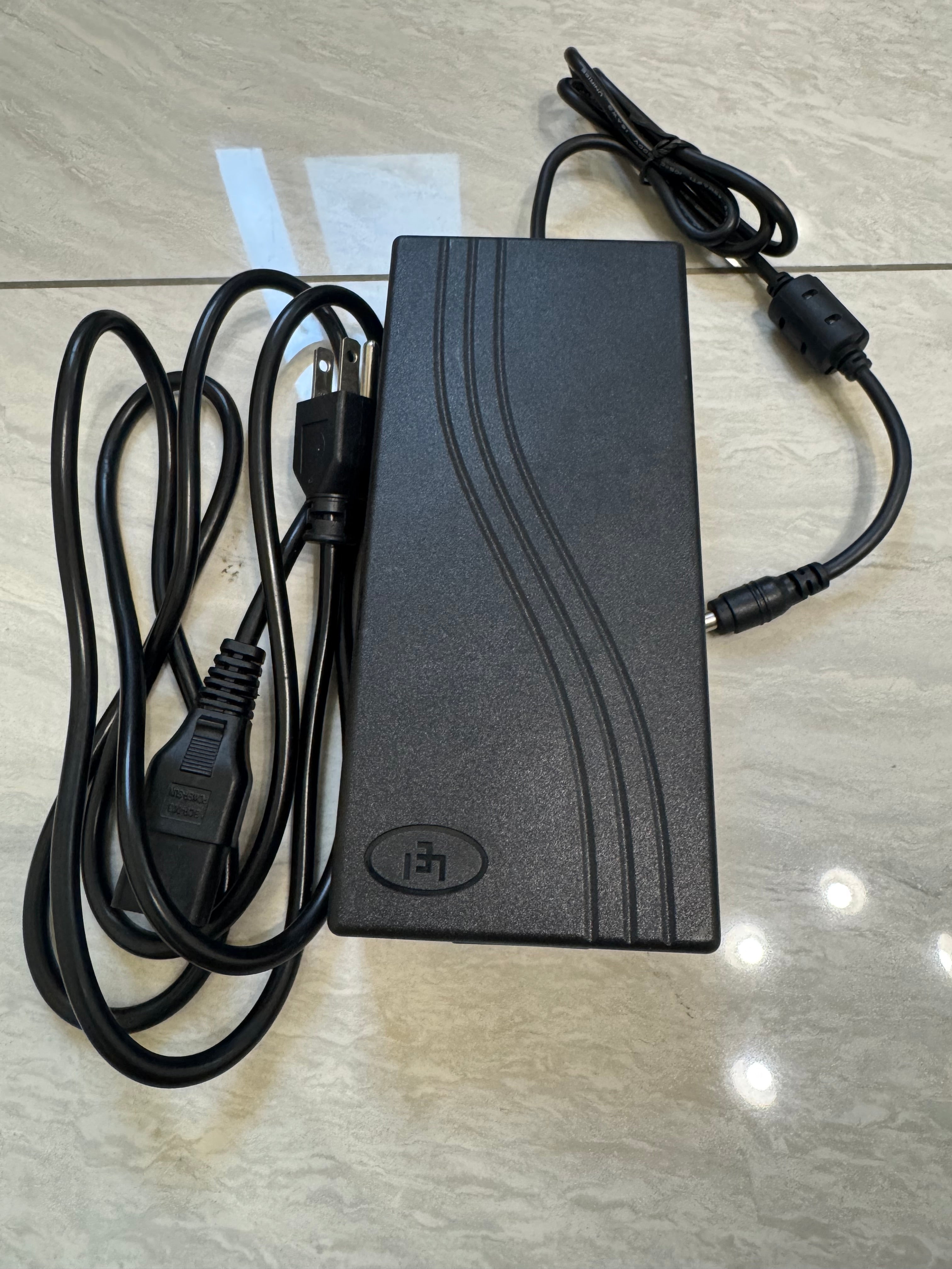 Ac power adapter